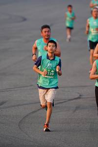 BIB: 539
                            <button type="button" onclick="openModal(10509904)" class="btn btn-primary btn-sm float-right btn-popup" data-toggle="modal" data-target=".modal-high-quality">
                        <i class="fas fa-shopping-cart"></i> Add to Cart
                    </button>
                                            <button type="button" onclick="isThisMe(10509904, true)" class="btn btn-success btn-sm float-right btn-popup btn-isme hidden" data-toggle="tooltip" data-placement="bottom" title="นี่คือรูปของคุณใช่ไหม คลิกที่นี่เพื่อเอาเข้าอัลบั้ม">
                        <i class="fas fa-plus"></i> Add to album
                    </button>
                    <button type="button" onclick="isThisMe(10509904, false)" class="btn btn-warning btn-sm float-right btn-popup btn-isnotme hidden">
                        <i class="fas fa-ban"></i> Remove from album
                    </button>